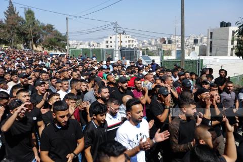 تشييع جثمان الشهيد عمرو عابد (18 عاما)، إلى مثواه الأخير في بلدة بيتونيا قرب رام الله