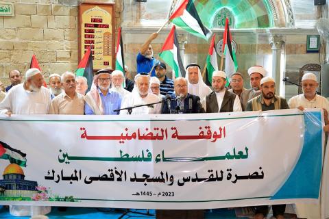رابطة علماء فلسطين تستهجن الصمت العالمي تجاه ما يحدث في المسجد الأقصى