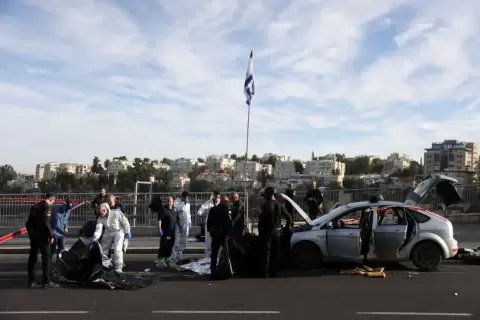 اثنان من الجرحى الإسرائيليين في حالة حرجة (رويترز).webp