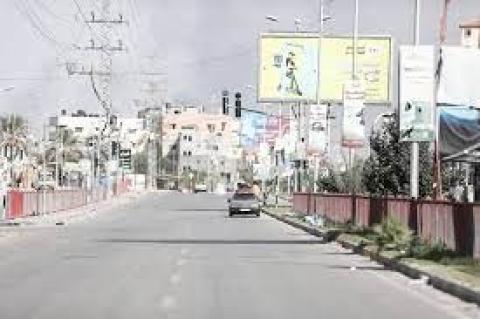 ضحايا في قصف استهدف نازحين على طريق الرشيد الساحلي في غزة