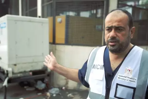 مدير مجمع الشفاء الطبي بغزة محمد أبو سلمية (الجزيرة).webp