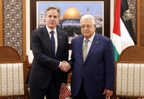 أبومازن يبحث مع بلينكن تطورات القضية الفلسطينية