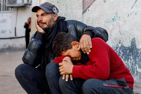 إسرائيل تمدد حملتها 6 أسابيع لضرب حماس في رفح وتخفيف حدة الحرب