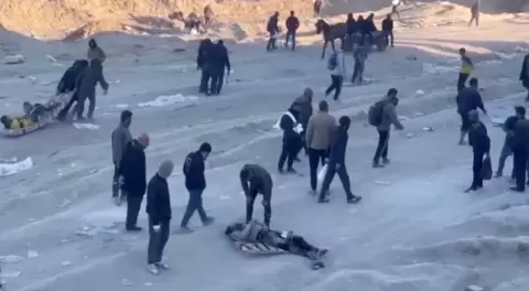 فلسطينيون قتلوا أو أصيبوا في استهدافات إسرائيلية خلال عمليات توزيع المساعدات (رويترز).webp