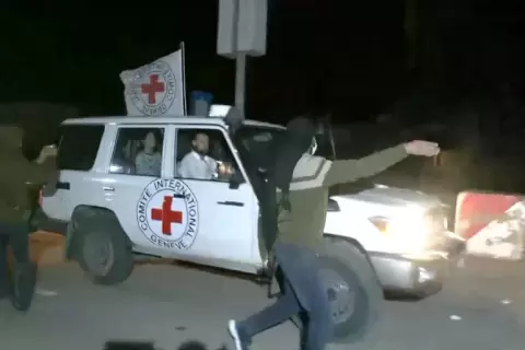 صورة من تبادل سابق للأسرى بين المقاومة الفلسطينية والاحتلال