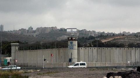 وفق بيان مشترك لهيئة شؤون الأسرى ونادي الأسير الفلسطيني.jpg