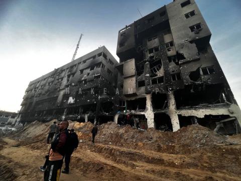 مشاهد صادمة من مجمع الشفاء الطبي بمدينة غزة