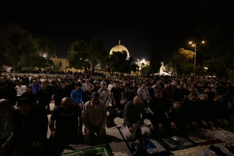صلاتي العشاء والتراويح في الأقصى.jpg