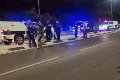 الشرطة الإسرائيلية قالت إن منفذ عملية الدهس حاول أيضا طعن عناصر أمن عند حاجز عسكري (مواقع التواصل).webp