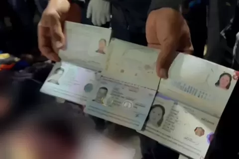 القصف الإسرائيلي أدى لمقتل بريطاني وبولندي وأسترالي وآخر مجهول الهوية (الجزيرة).webp