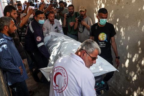جثامين عمال الإغاثة.jpg