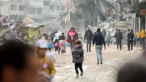 الجيش الاسرائيلي ينسحب من الزيتون واحتدام المعارك في مخيم جباليا ورفح
