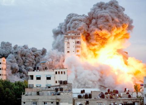 غزة-تحت-القصف.jpg-db1d3a68-e88e-4567-aa58-f038f94d0d8e.jpg-338d9c59-16af-4d79-b6ea-38e79c496f18.jpg-a8725468-db0f-4f6a-b7e6-1089a2831539.jpg