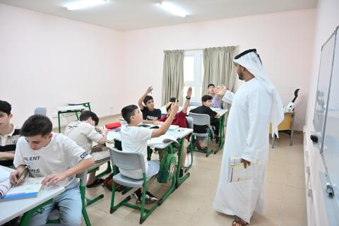 فصول دراسية لاطفال من غزة في الامارات
