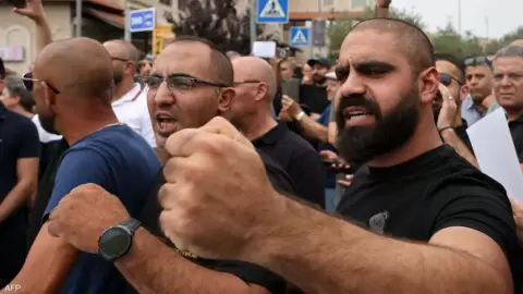 تزايد العنصرية والمضايقات ضد الفلسطينيين في أراضي الـ48 في ظل عدوان الاحتلال الإسرائيلي