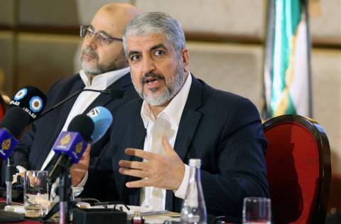 القيادي بحركة «حماس» خالد مشعل خلال كلمة له في الدوحة (رويترز - أرشيفية).jpeg