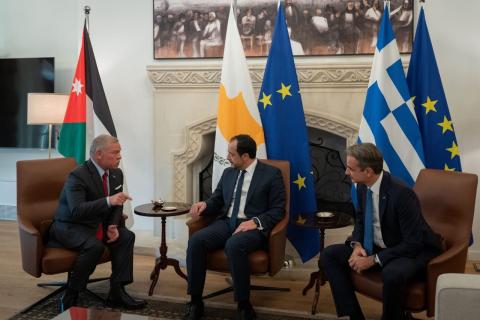 القمة الثلاثية- دعمت تسوية شاملة وعادلة ودائمة للصراع الفلسطيني الإسرائيلي على أساس حل الدولتين