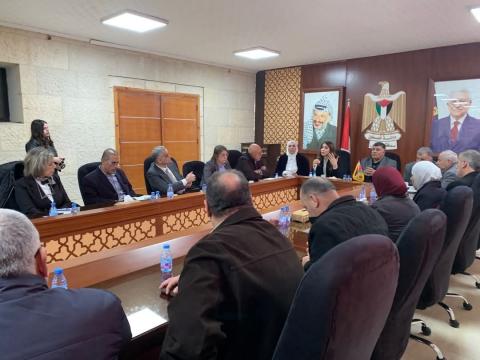 وزيرة العمل تزور نابلس