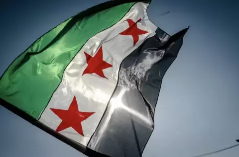 علم سوريا الجديد.webp