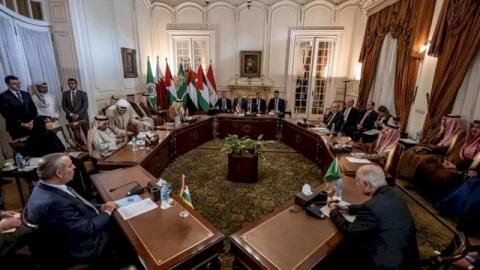 وزراء خارجية خمس دول عربية أثناء اجتماع في القاهرة، السبت 2 شباط.jpg