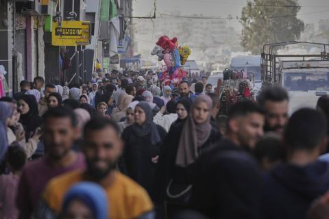 شارع الرمال وسط مدينة غزة