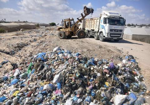 اعمال بلدية خانيونس.jpg