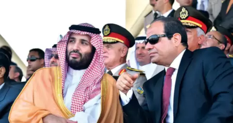 الأمير محمد بن سلمان مع الرئيس المصري عبد الفتاح السيسي.webp