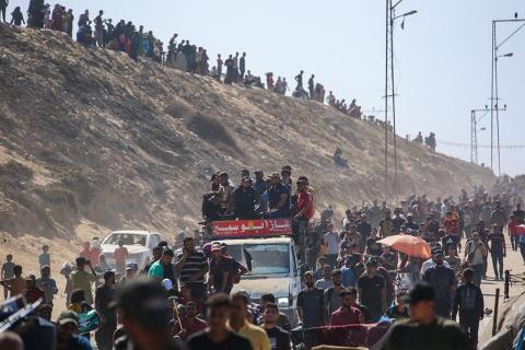 عودة النازحين إلى مدينة غزة (5).jpg