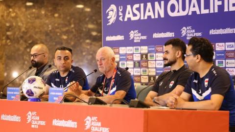 مدرب المنتخب العراقي، غراهام أرنولد يتحدث لوسائل الإعلام..jpeg
