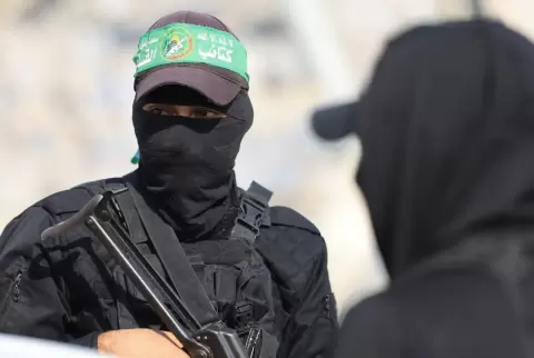 عناصر من حركة «حماس» في قطاع غزة (رويترز).webp