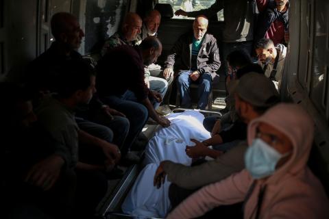 مراسم الجنازة التي أُقيمت في مستشفى الشفاء بمدينة غزة
