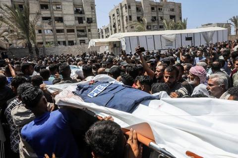 قتل 44 صحفيا فلسطينيا داخل خيام النزوح في غزة.jpg