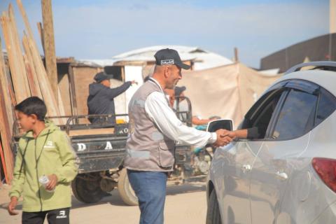 شرطة خانيونس تؤمن إقامة حفل زفاف جماعي بمدينة حمد 1.jpg