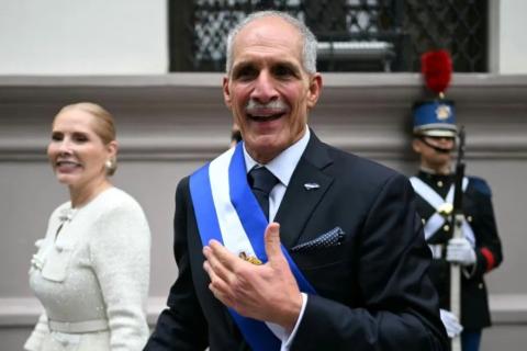 نصري عصفورة يؤدي اليمين رئيسا لهندوراس ا ف ب.jpg