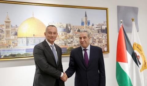 نائب الرئيس يبحث مع ملادينوف سبل تنفيذ المرحلة الثانية من خطة الرئيس ترمب بشأن غزة 1.jpeg