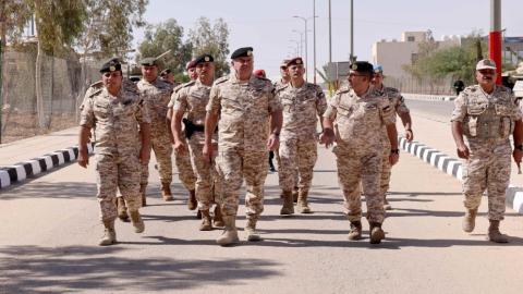 رئيس هيئة الأركان المشتركة الأردنية اللواء الركن يوسف الحنيطي في القيادة المنطقة العسكرية الوسطى. 28 أيلول 2025. (الإعلام العسكري).jpeg