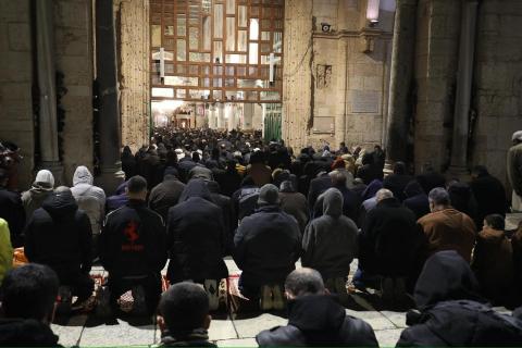35 الف مصلِ ادوا صلاتي العشاء والتراويح في المسجد الاقصى المبارك 111.jpg