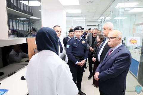 اللواء علام السقا يفتتح قسم الفحوص البيولوجية(DNA) في المختبر الجنائي. 2.jpeg