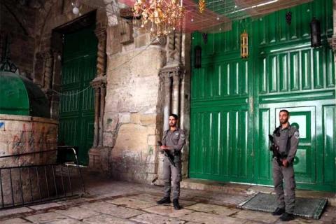 استمرار سلطات الاحتلال إغلاق أبواب المسجد الأقصى.jpg