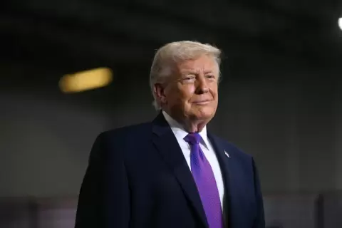 الرئيس الأمريكي دونالد ترمب (الفرنسية).webp