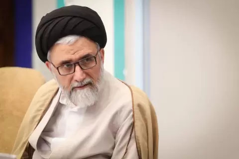صورة نشرها الموقع الرسمي للمرشد الإيراني لوزير الاستخبارات إسماعيل خطيب نوفمبر العام الماضي.webp