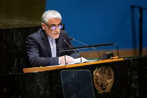 مندوب إيران بالأمم المتحدة أمير سعيد إيرواني  (رويترز-أرشيف).webp