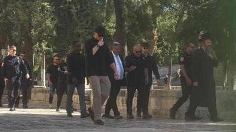 المتطرف بن غفير يقتحم المسجد الأقصى.jpg