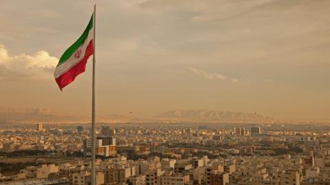 علم إيران في طهران..jpeg