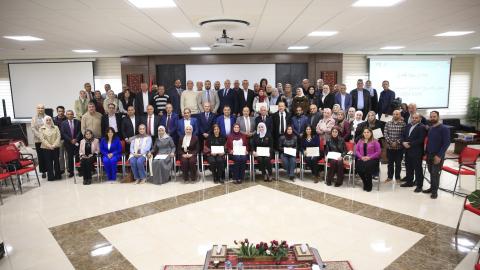 المدرسة الوطنية الفلسطينية للإدارة تُخرّج مدراء الفئة الإشرافية الوسطى (A/B/C)