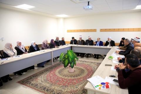 المدرسة الوطنية الفلسطينية للإدارة تُطلق تدريباً متخصصاً في إعداد وصياغة التقارير الرسمية لتعزيز الأداء المؤسسي في دار الإفتاء الفلسطينية