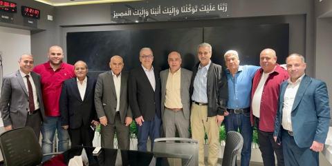 ئيس وأعضاء جمعية رجال الأعمال يبحثون مع اللجنة الوطنية  سبل تعزيز دور القطاع الخاص في التعافي والإعمار.jpg