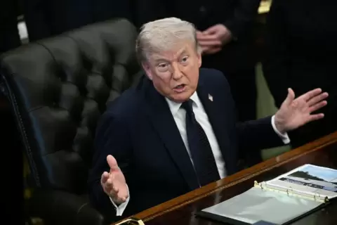 الرئيس الأمريكي دونالد ترمب (الفرنسية).webp