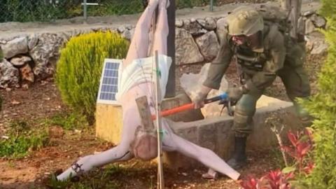 الجيش الإٍسرائيلي يقر بتحطيم أحد جنوده تمثالا للمسيح ببلدة جنوبي لبنان.jpg