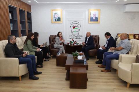 أبو هولي يطالب بلجيكا بحشد دعم دولي للأونروا وتأمين تمويل مستدام.jpg